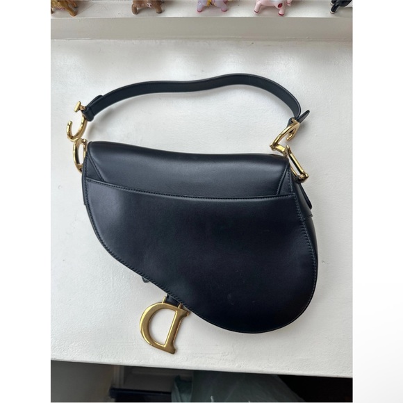 Dior Black Leather Saddle Bag with Gold Accents - Picture 2 of 6